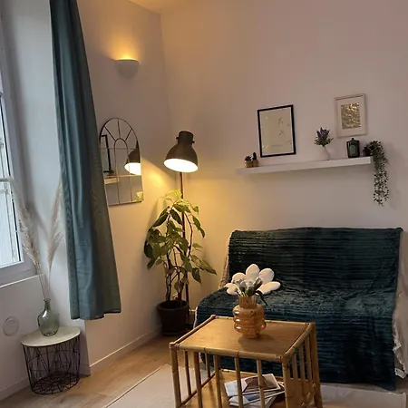 Bright On The Ile De *